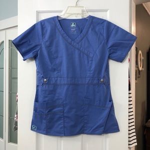 Adar scrub top
